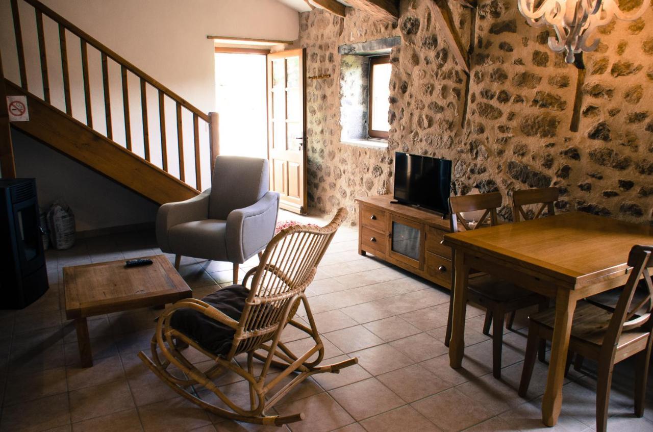 Le Petit Rias Gite Soleil Saint Maurice en Chalencon Экстерьер фото
