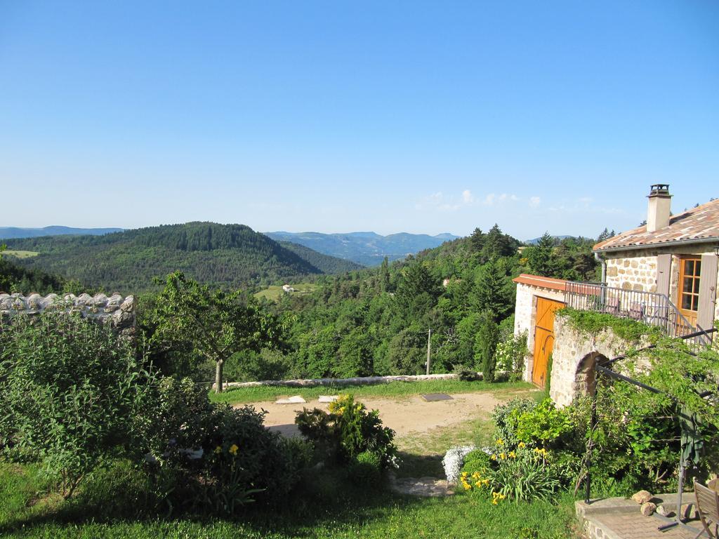Le Petit Rias Gite Soleil Saint Maurice en Chalencon Экстерьер фото
